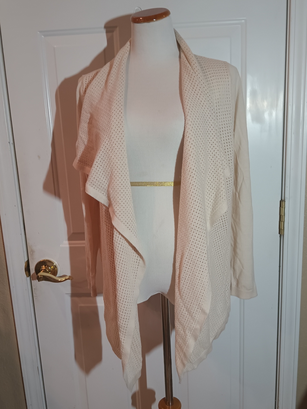 Ann Taylor Cream Open-Front Lightweight Cardigan